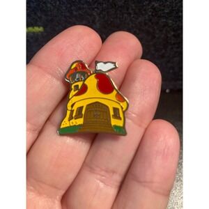 Cute Smurf Mushroom House‎ Enamel Pin Vintage 1980s Collectible